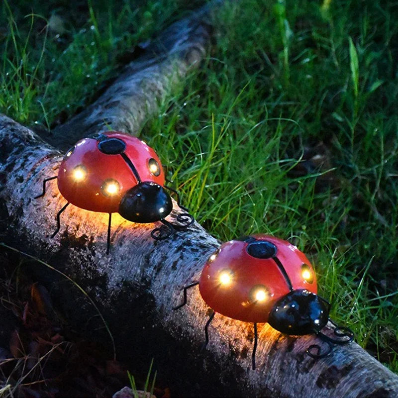 Outdoor Solar Ladybug Lamp Waterproof Garden Statue Wall Hanging Light Powered Light for Garden Outdoor Decetion LED Solar Lamp