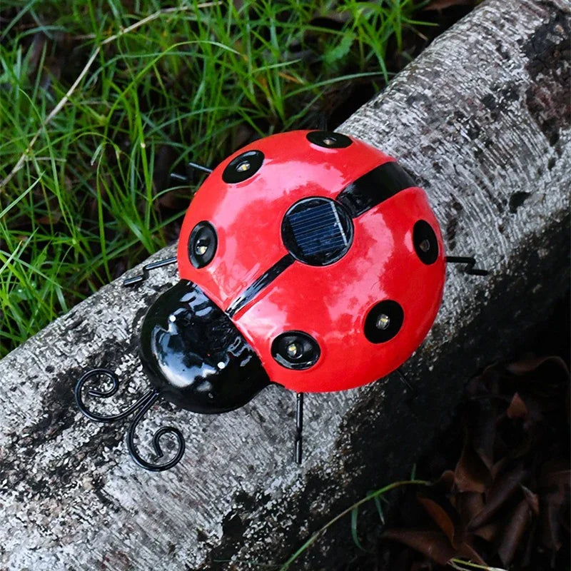 Outdoor Solar Ladybug Lamp Waterproof Garden Statue Wall Hanging Light Powered Light for Garden Outdoor Decetion LED Solar Lamp